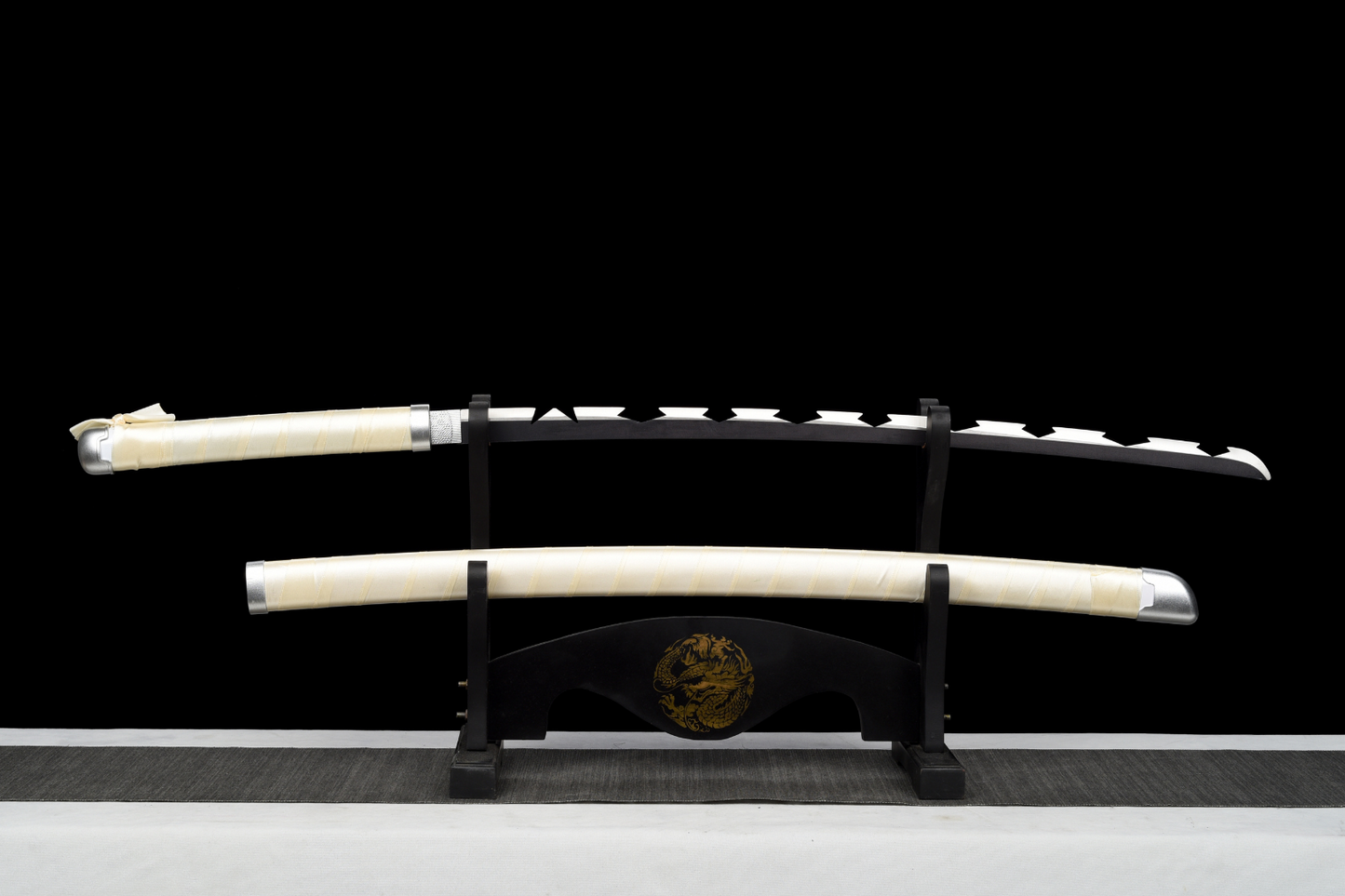 Katana d'Inosuke Hashibira