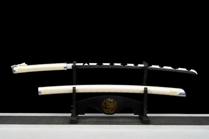 Katana d'Inosuke Hashibira
