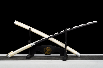 Katana d'Inosuke Hashibira