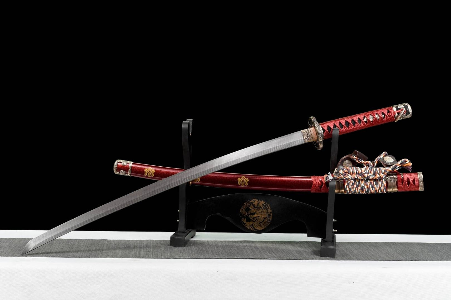 Kurenai no Yūrei Katana